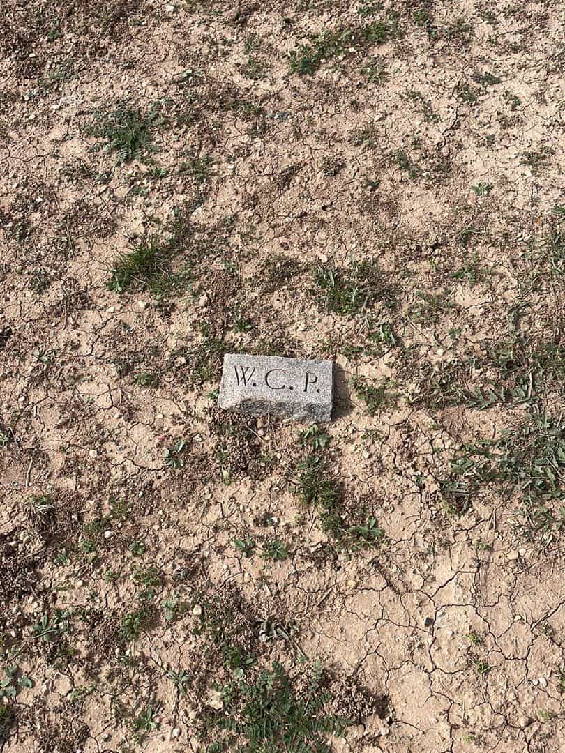 Cairl Parker's grave. Photo 3
