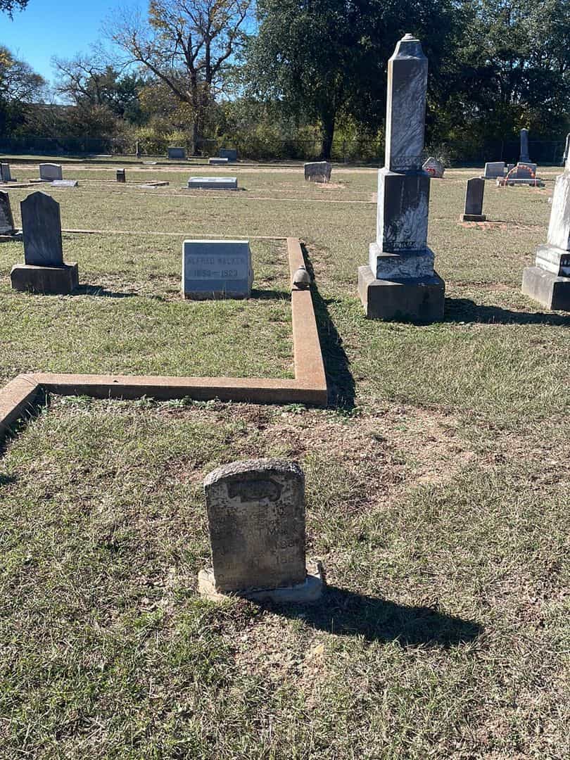 Grover C. Manning's grave. Photo 2