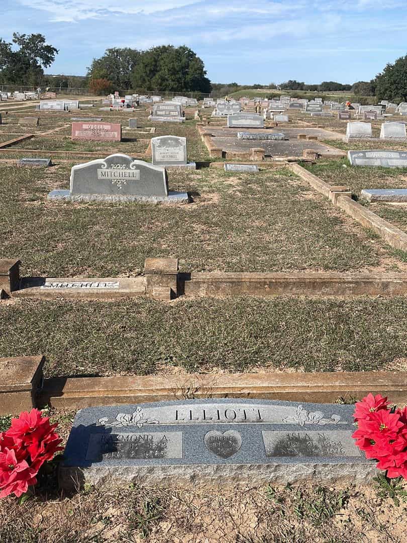 Isla N. Elliott's grave. Photo 2