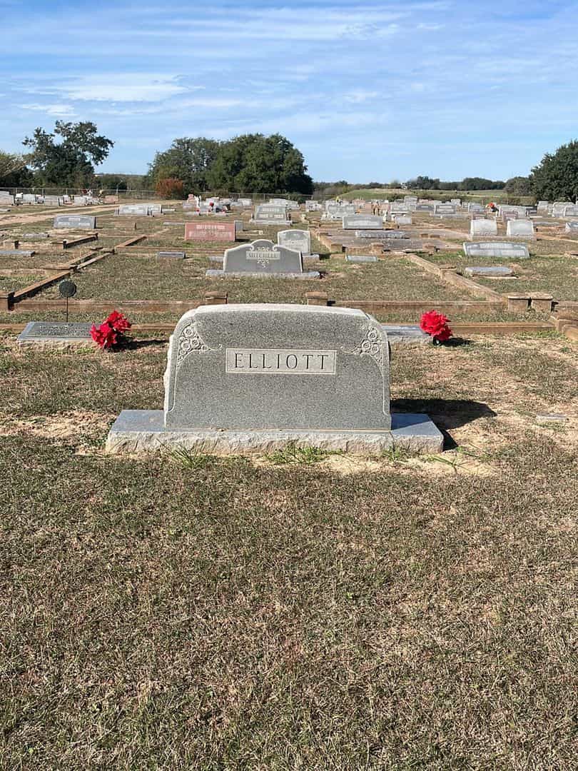 Raymond A. Elliott's grave. Photo 1