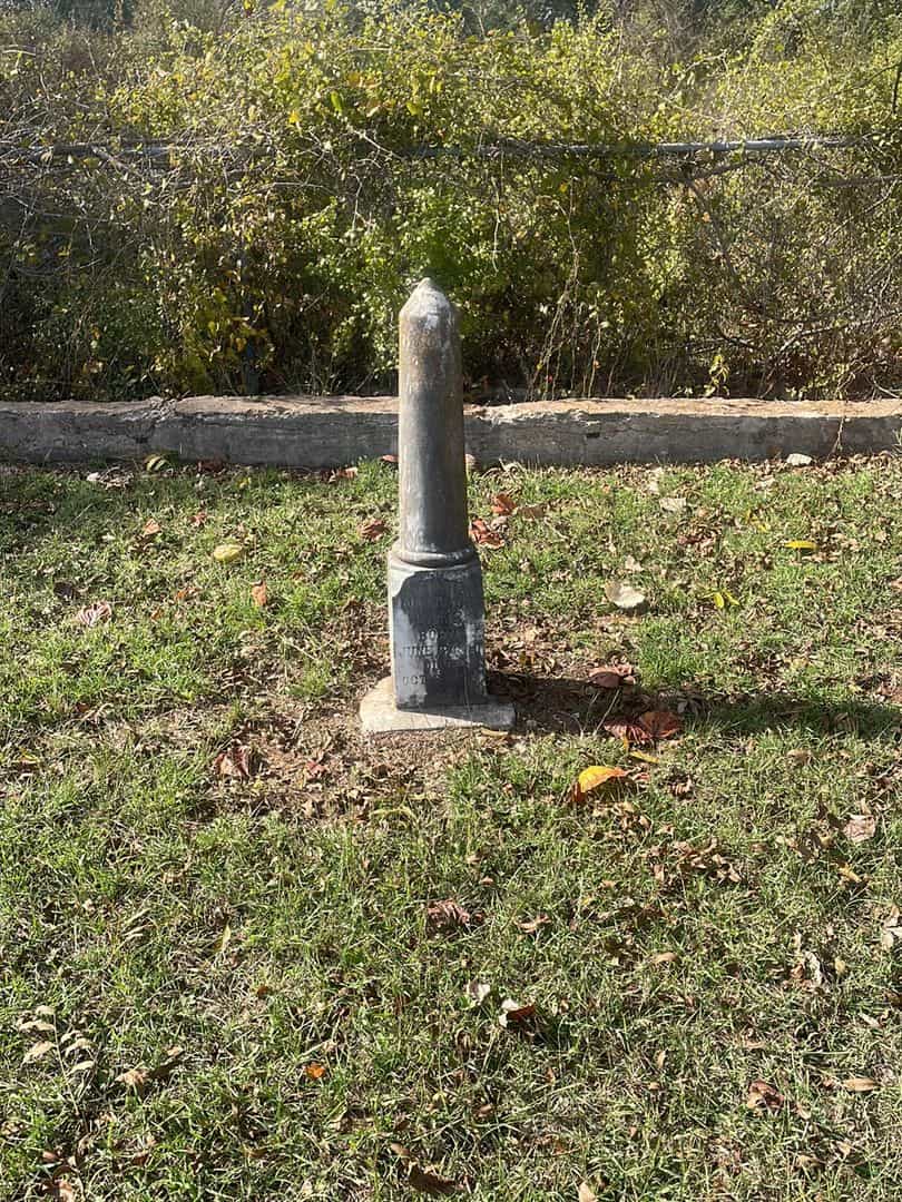 Missus/Madam Lucy Lamb's grave. Photo 2