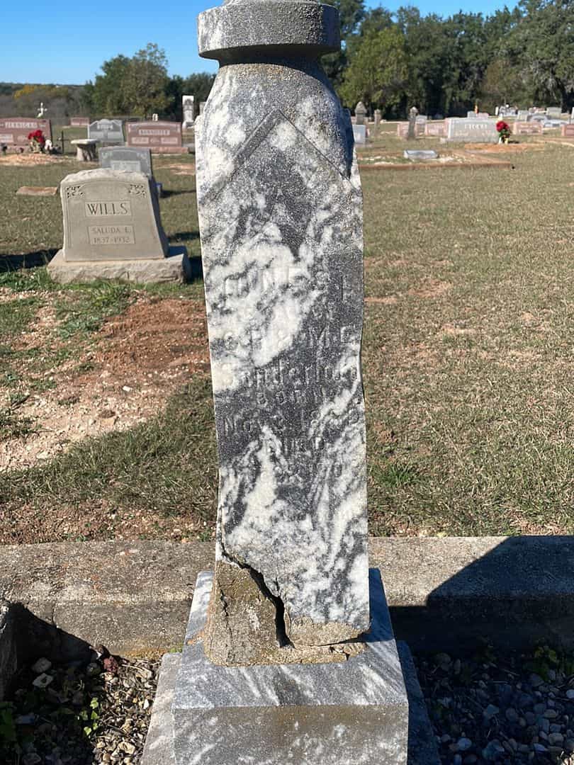 Jones P. Sanderford's grave. Photo 1