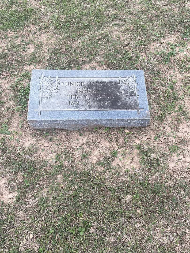 Eunice Jackson Berry's grave. Photo 1