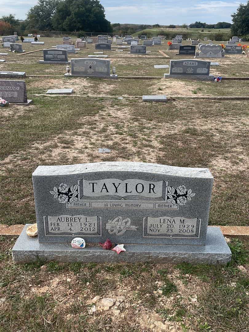 Aubrey Lee Taylor's grave. Photo 1