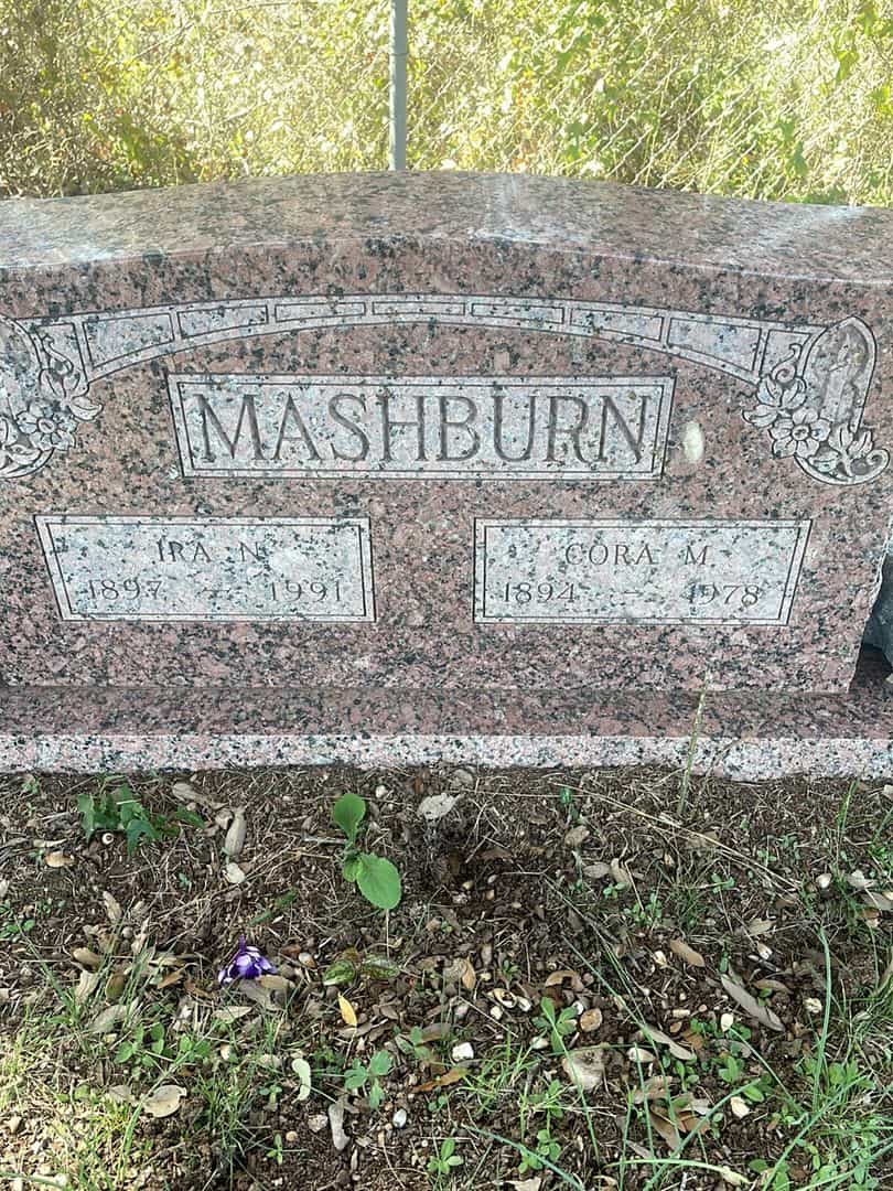 Cora M. Mashburn's grave. Photo 1