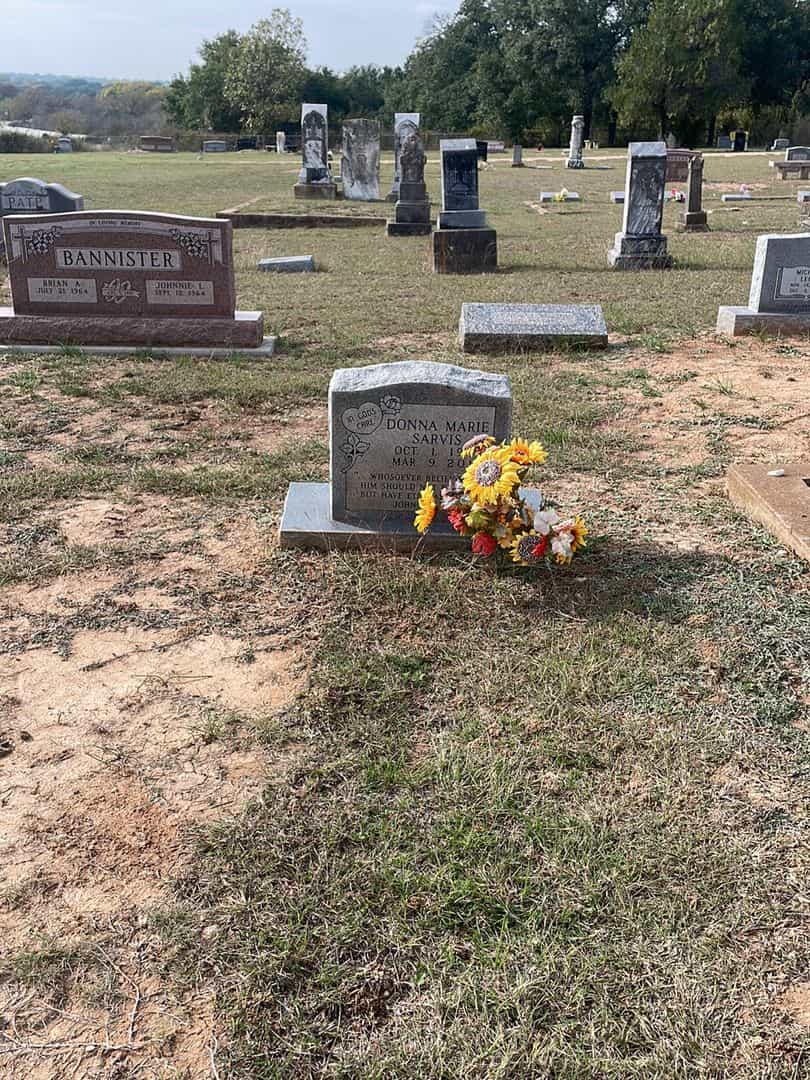 Donna Marie Sarvis's grave. Photo 2