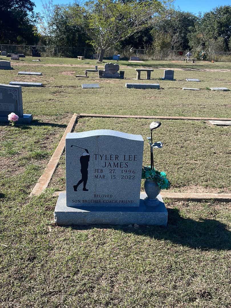 Tyler Lee James's grave. Photo 2