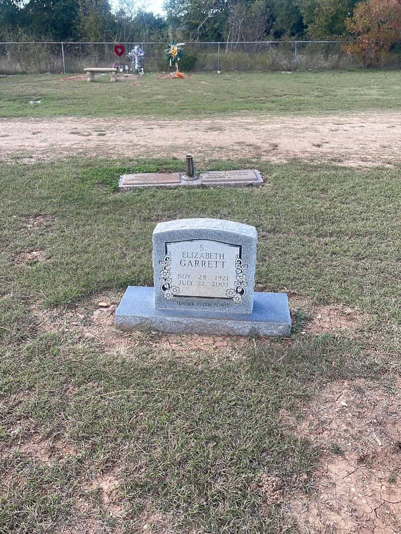 S. Elizabeth Garrett's grave. Photo 2