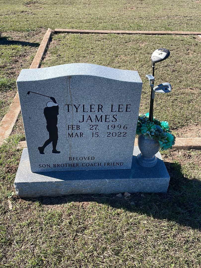Tyler Lee James's grave. Photo 1