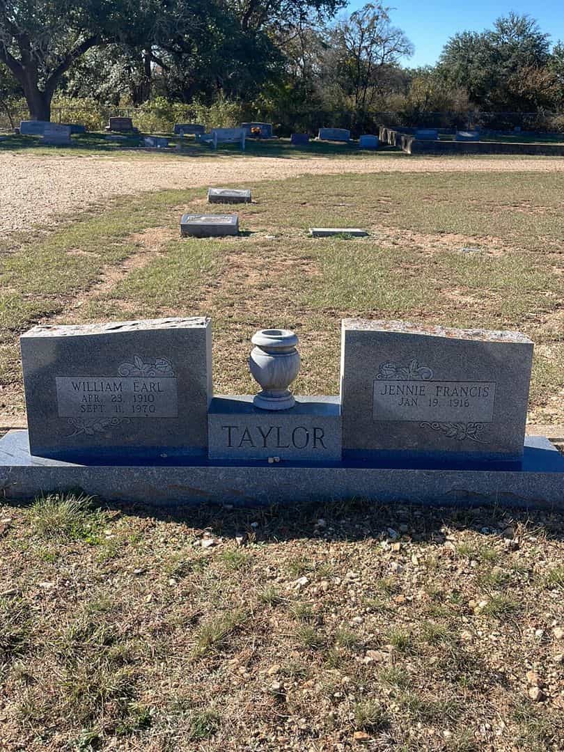 William Earl Taylor's grave. Photo 2