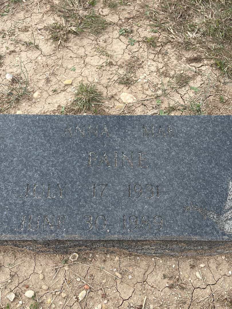 Anna Mae Paine's grave. Photo 1