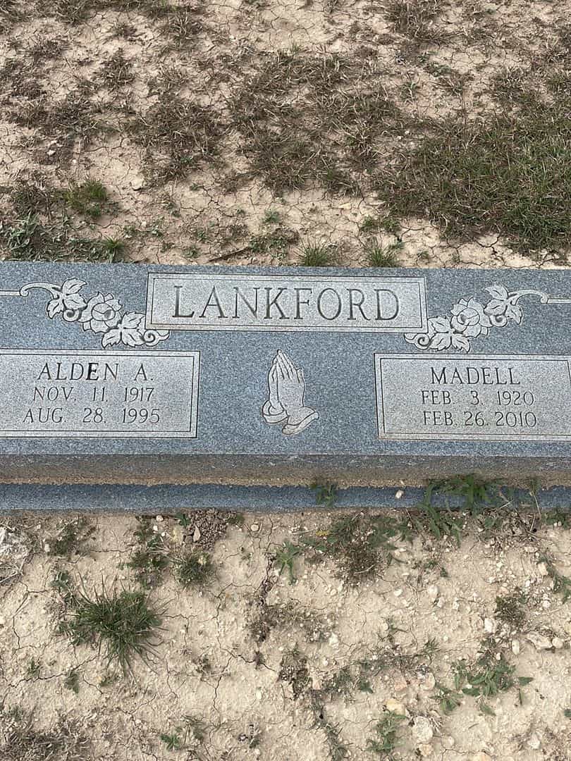 Madell Lankford's grave. Photo 1