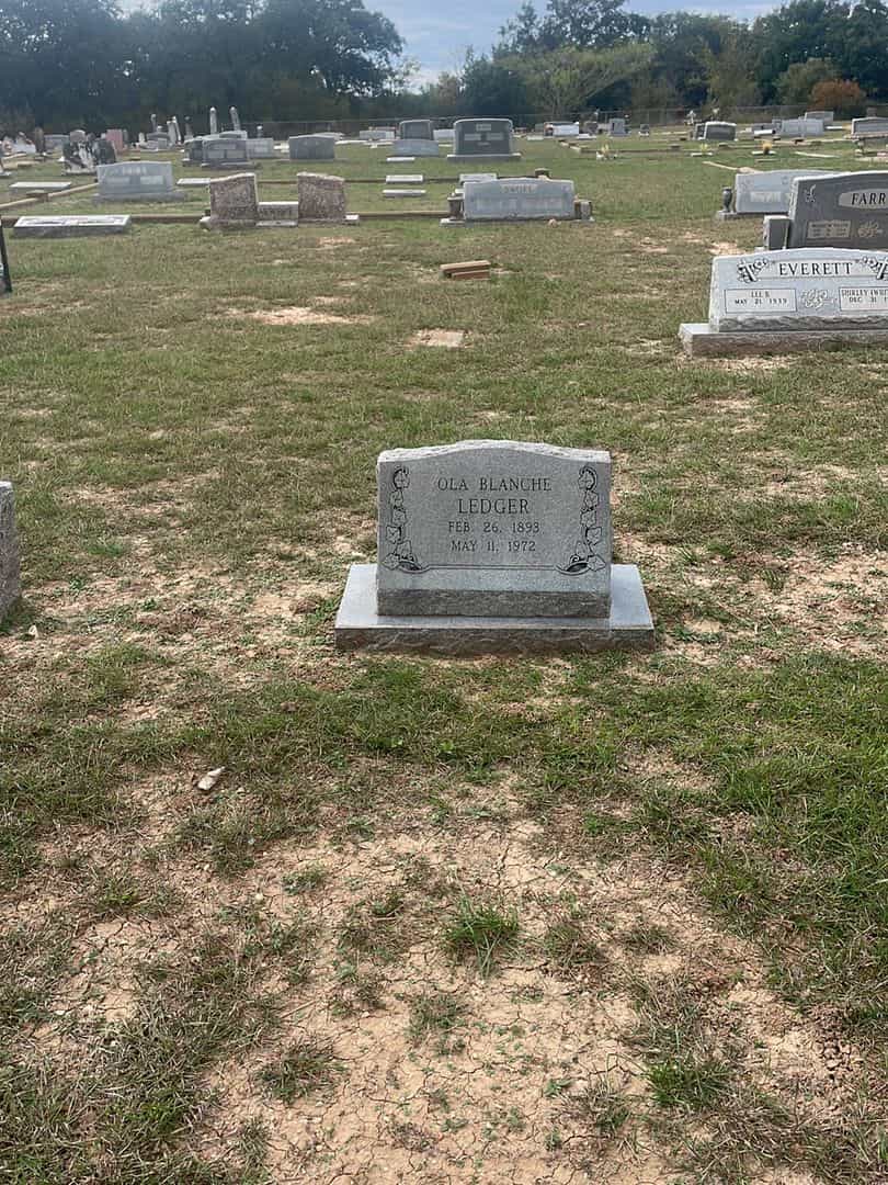 Ola Blanche Ledger's grave. Photo 2