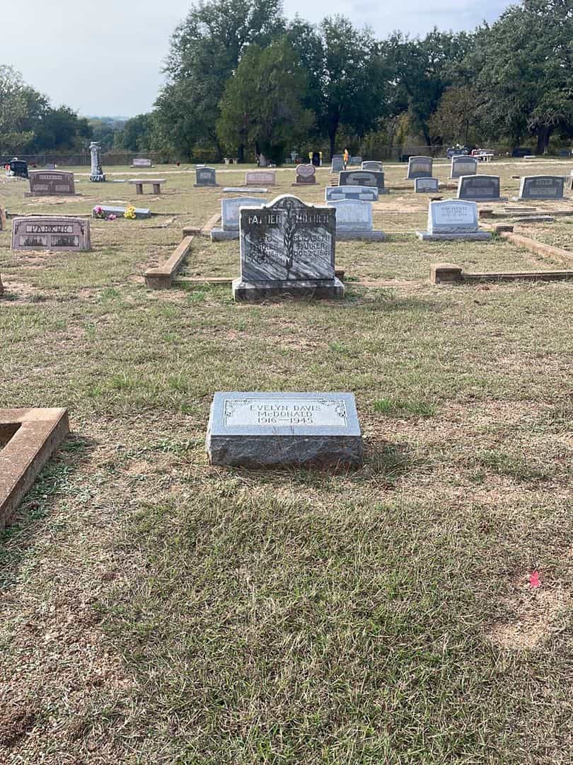 Evelyn Davis McDonald's grave. Photo 2