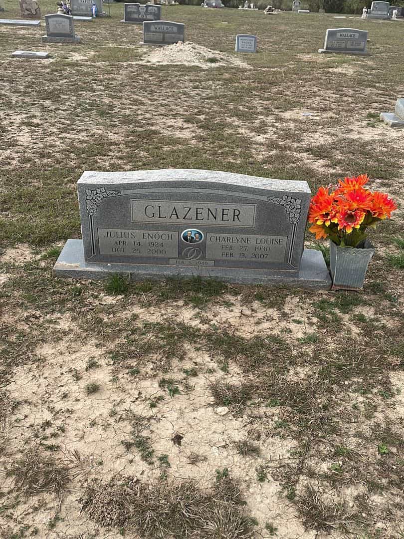 Julius Enoch Glazener Junior's grave. Photo 2