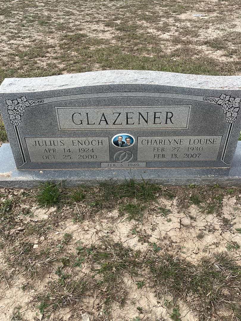 Julius Enoch Glazener Junior's grave. Photo 1