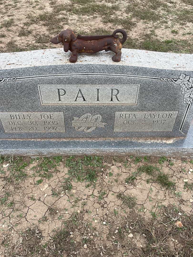 Rita Taylor Pair's grave. Photo 1