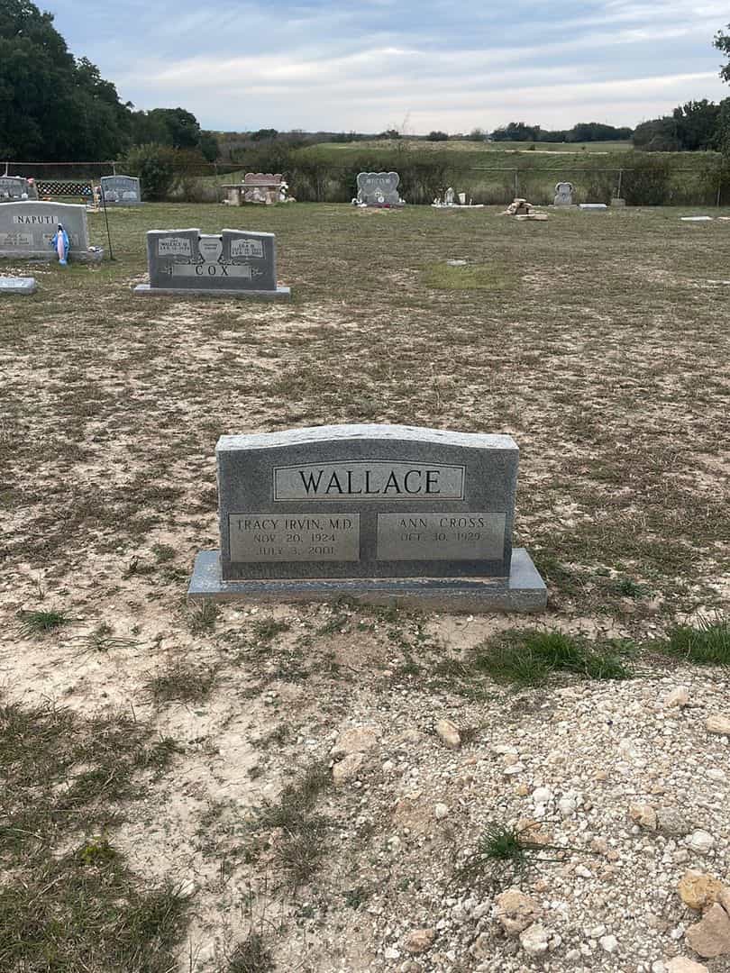Tracy Irvin Wallace M. D.'s grave. Photo 2