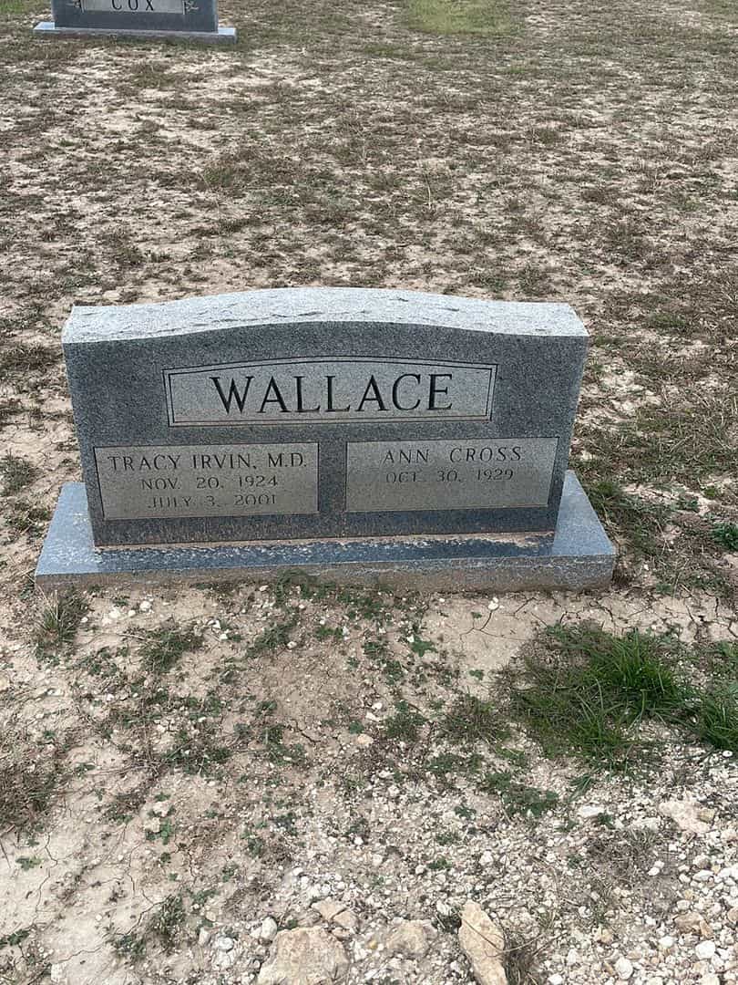 Tracy Irvin Wallace M. D.'s grave. Photo 1