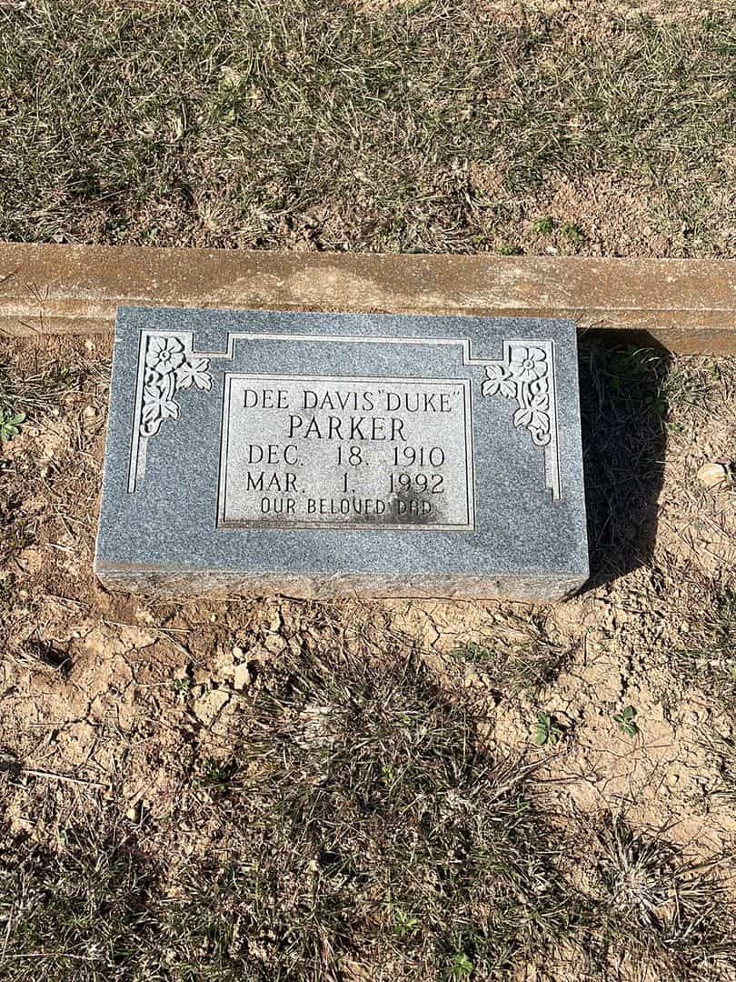 Dee Davis "Duke" Parker's grave. Photo 1