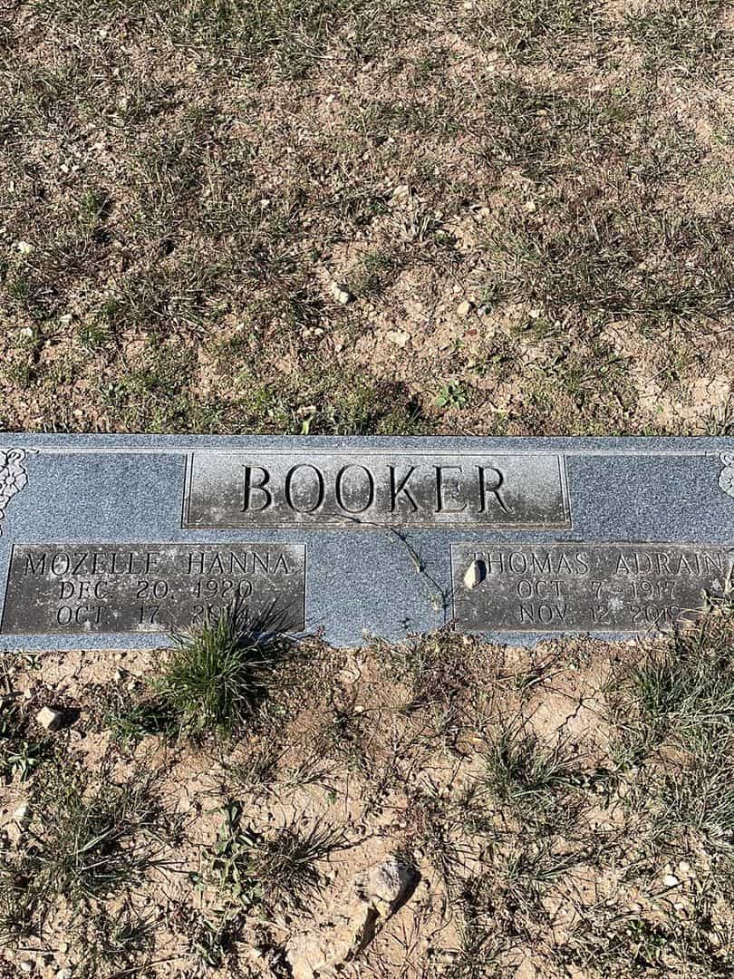 Mozelle Hanna Booker's grave. Photo 1