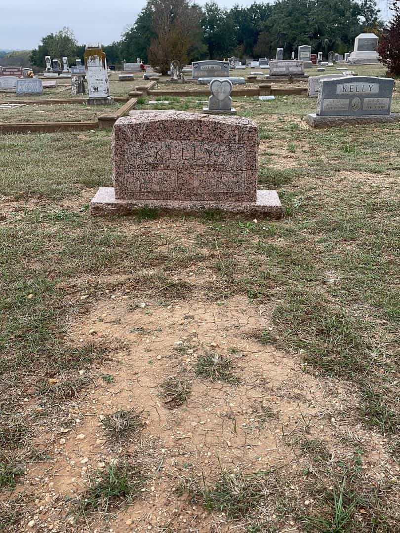 Goldie E. Kelly's grave. Photo 2