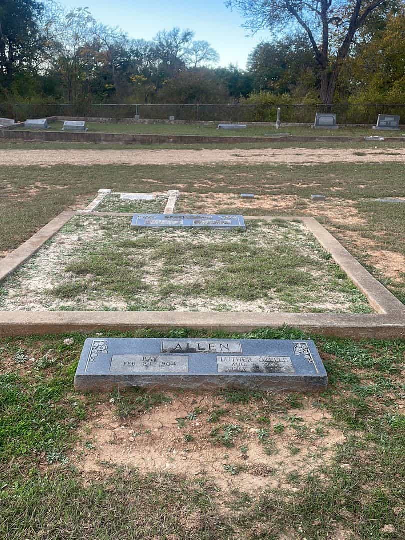 Ray Allen's grave. Photo 2