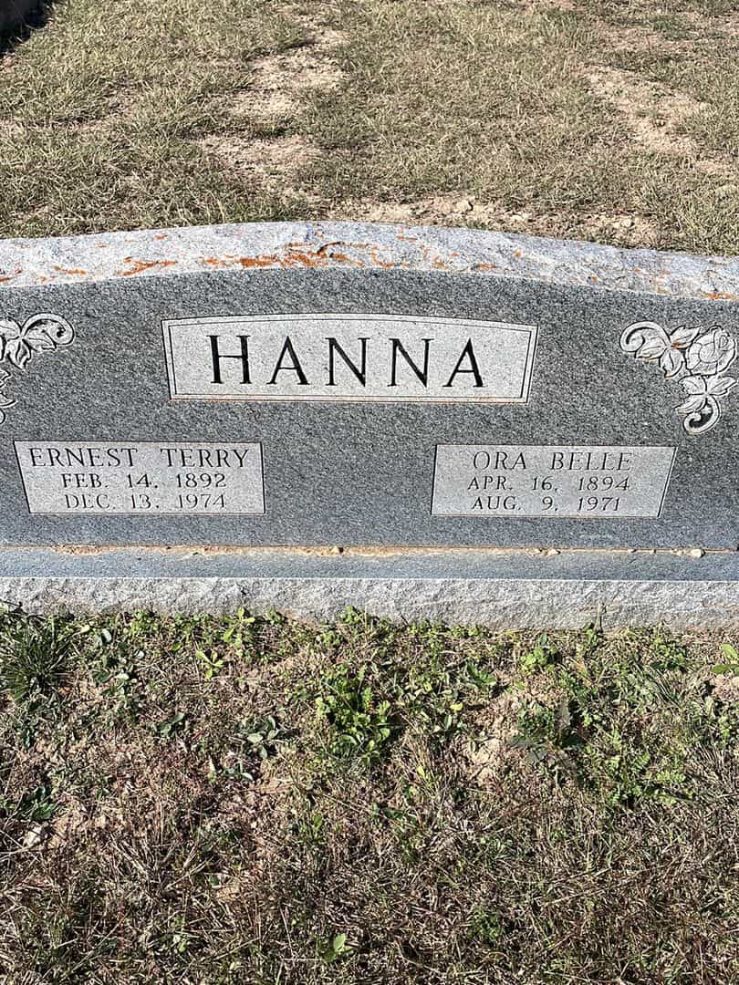 Ora Belle Hanna's grave. Photo 1
