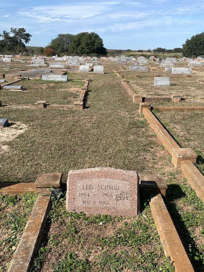 Leo Schmid's grave. Photo 2