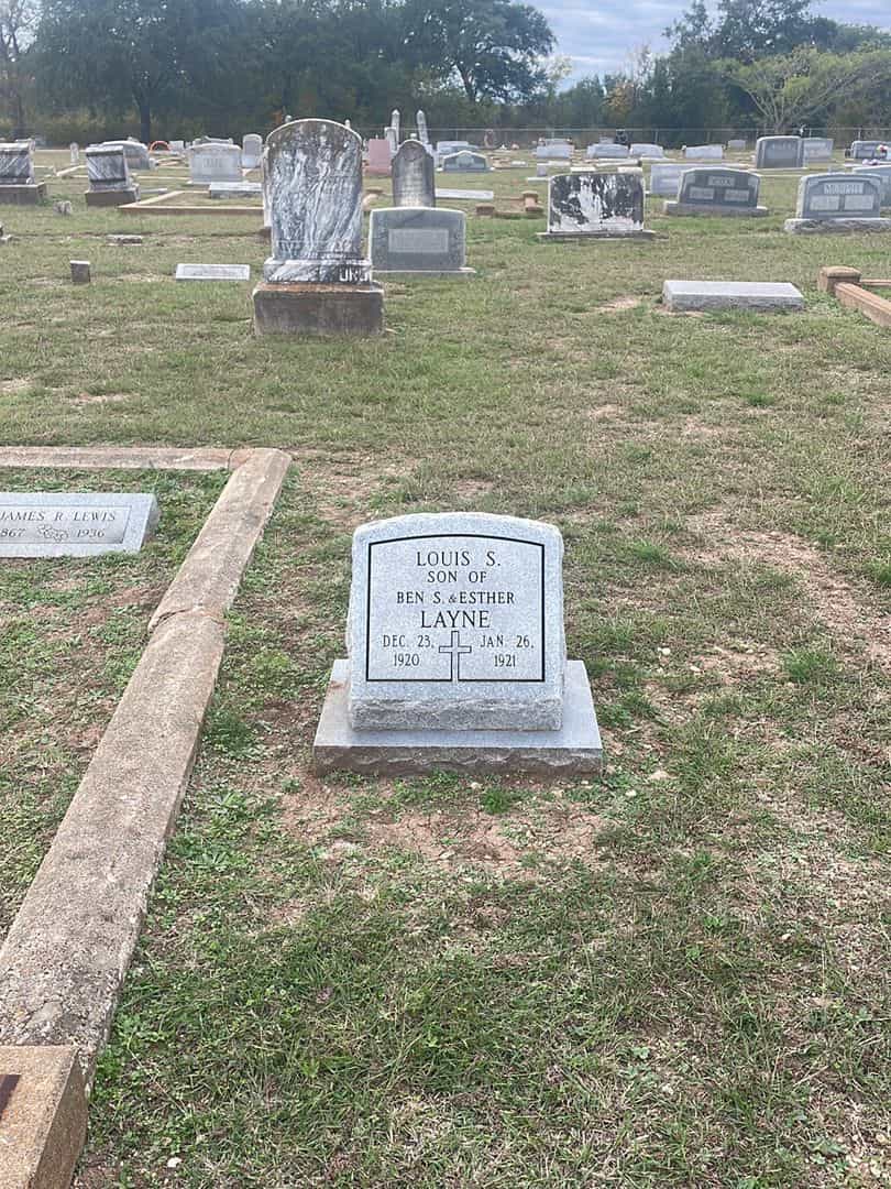 Louis S. Layne's grave. Photo 2