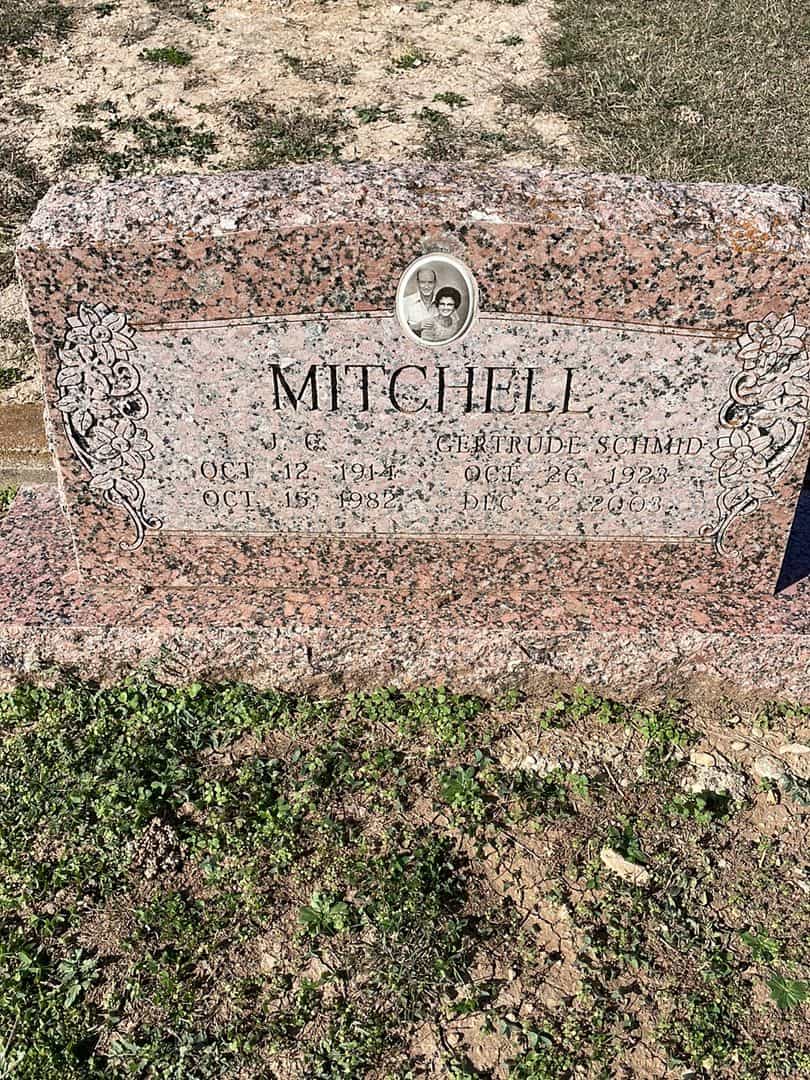 Gertrude Schmid Mitchell's grave. Photo 1