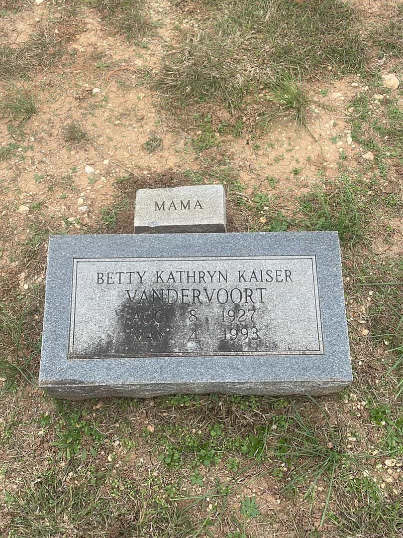 Betty Kathryn Kaiser Vandervoort's grave. Photo 1