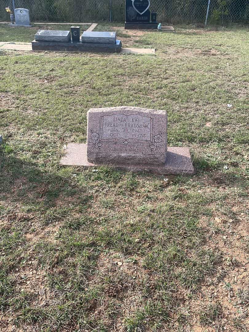 Linda Kay Fread-Bradshaw's grave. Photo 2