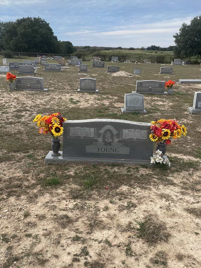 Murline Young's grave. Photo 2