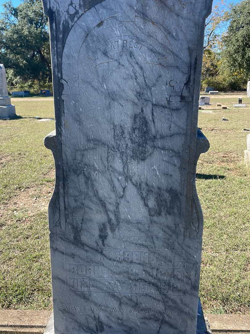 J. C. Massengale's grave. Photo 1