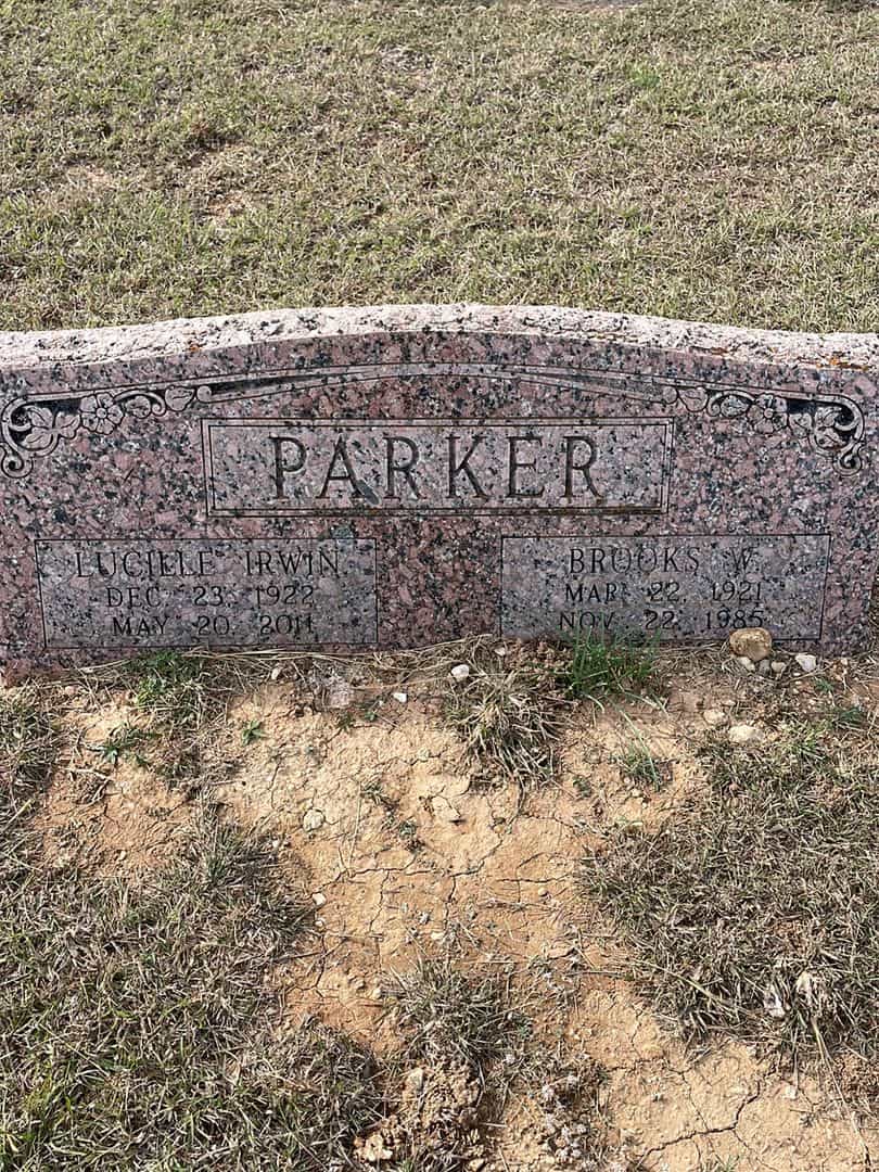 Lucille Irwin Parker's grave. Photo 1