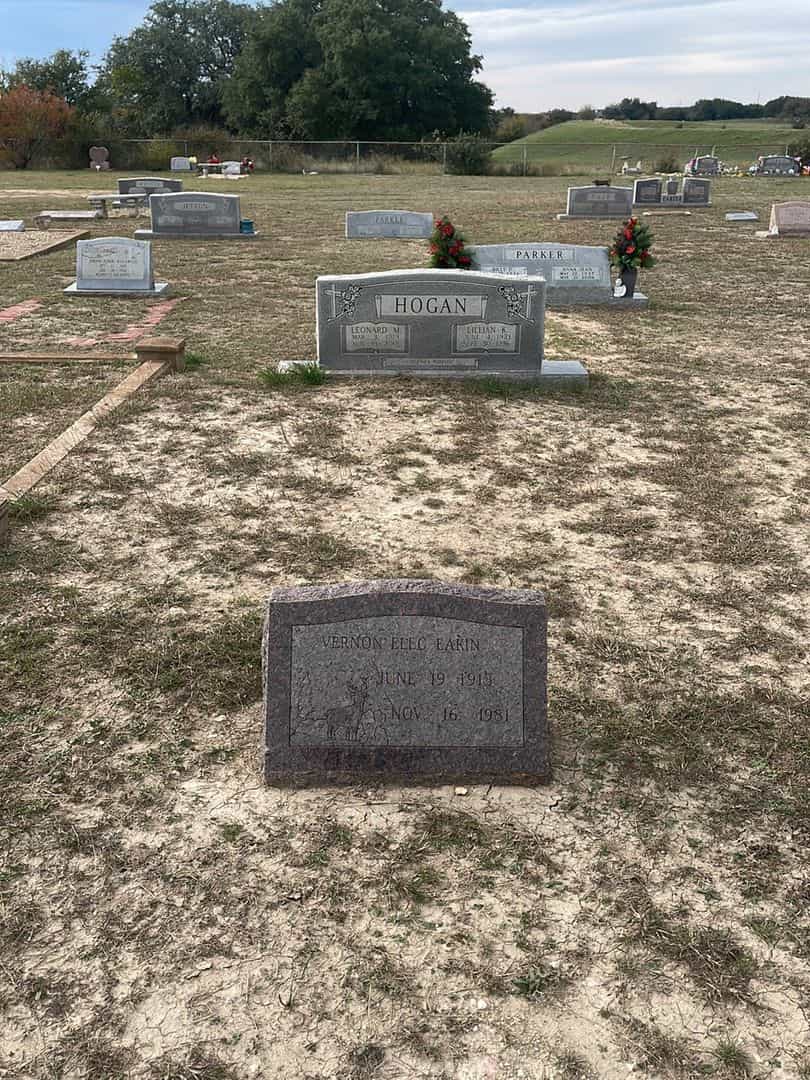 Vernon Elec Eakin's grave. Photo 2