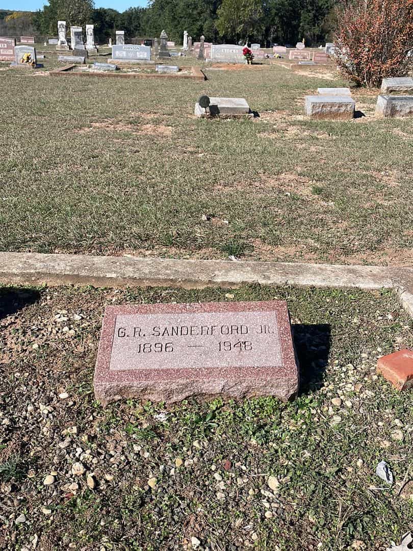 G. R. Sanderford Junior's grave. Photo 3