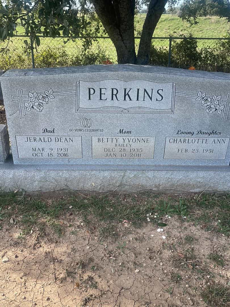 Betty Yvonne Bailey Perkins's grave. Photo 1